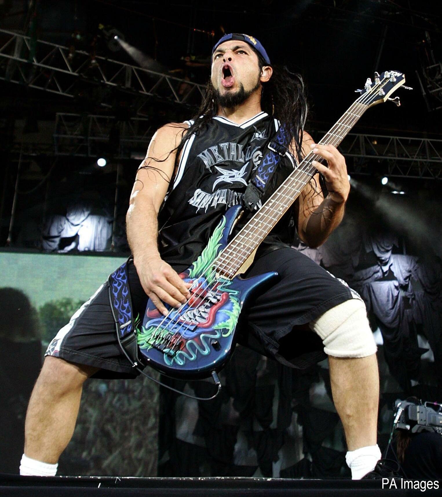 Happy 50th birthday to Robert Trujillo of 