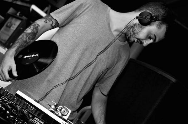 soundboundit's tweet photo. Matteo Ottavi, in arte #MatthewOh, è l’ospite della VI puntata di "5 Tracks": http://t.co/X6qHqlW2tp #ElectronicMusic http://t.co/jUgIcW0aZc