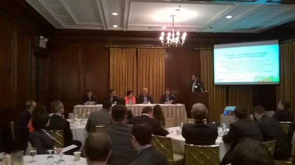 SpectrumReach's tweet image. Our GVP, Fred Bucher discusses how sports fans consume content differently in terms of screens. #AVIDconf #TWC_Media