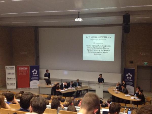 IAPSSAC2014's tweet photo. Are Human Rights universal? This is what we discuss during the Oxford Style Show Debate #IAPSSAutCon http://t.co/6l0gXeG3yT