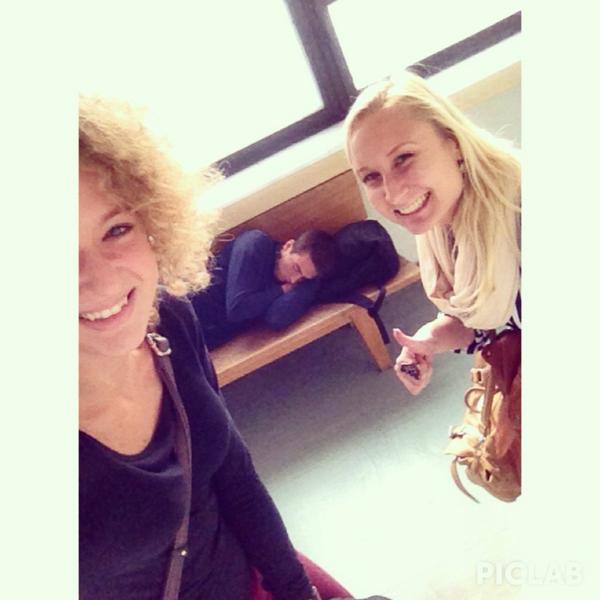KristinaFerech's tweet photo. College life loool #selfie http://t.co/MFEGePXtEB