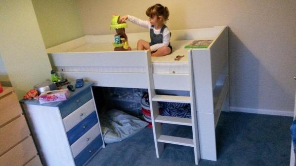 rolfoben's tweet image. Build a bed, part build a 2nd, paint over marks on walls in 2 rooms, 2 coats of paint, and  dinner. #notstopped