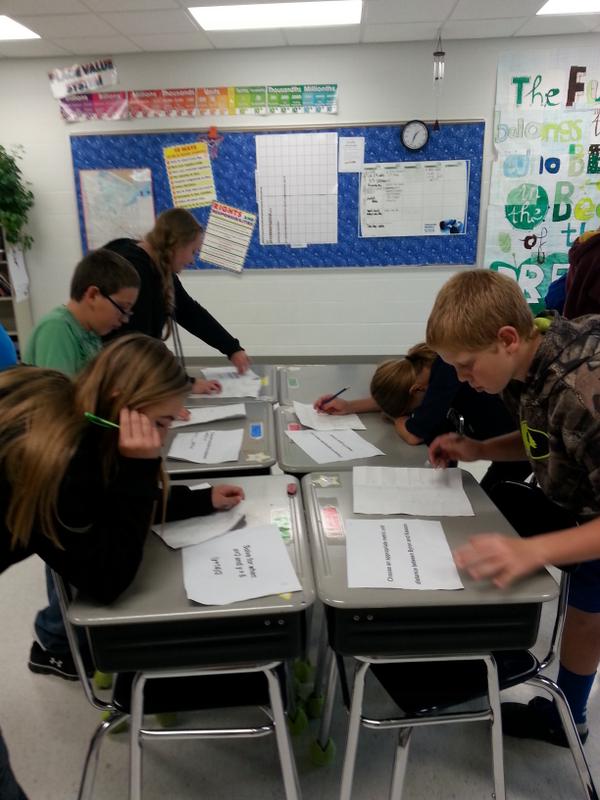 awix22's tweet image. We used the carousel from last week's training during class today to review #testtmrw #kometedchat #6thgradersrock!