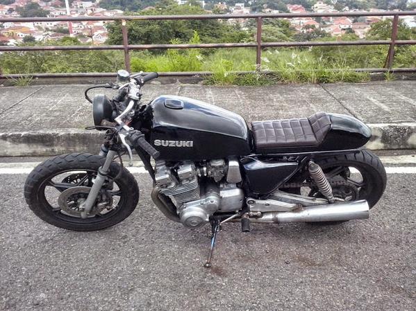 CafeRacerSv's tweet photo. #VINTAGEMOTORCYCLE #SUZUKI #GS110 #CAFERACER @Motorbikebroker @caferacerxxx @BikersMx @BikeEXIF @CafeRacer_ID http://t.co/1xReKYjYEe