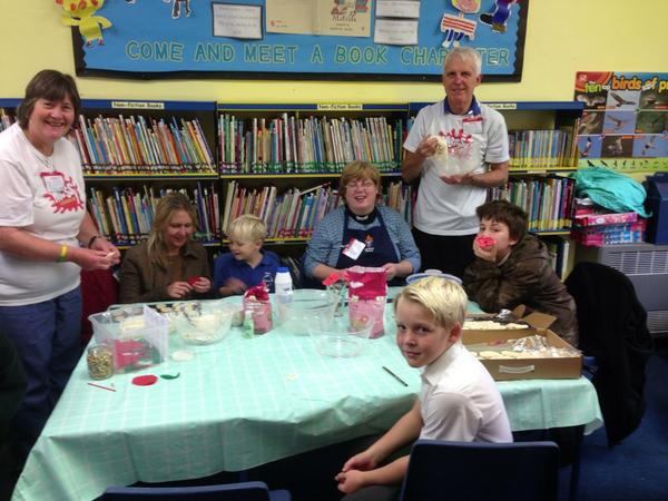 BapchildChurch's tweet photo. The #MessyChurch team are @BapTongeCEP - making #SaltDough #poppies for our #PoppyGarden http://t.co/oYjG8hv0cz