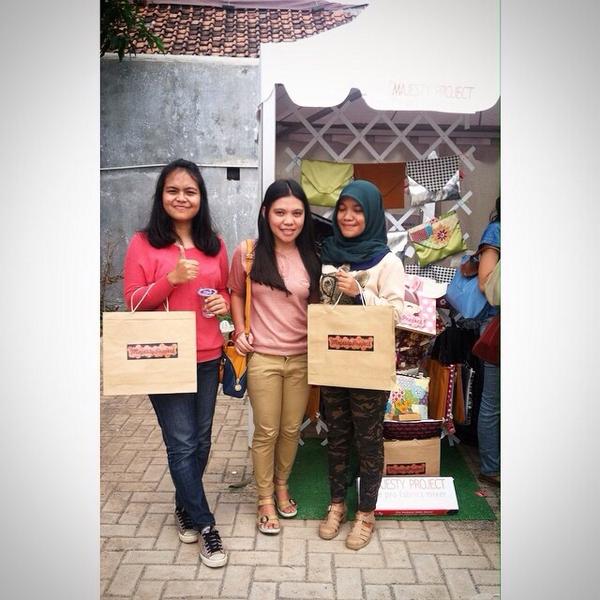 majestyproject's tweet photo. #majestytesty#bazaar#fundoaction#fundoactionapp#clutchbag#totebag @kicaupromo @Jualanku_ID @apaajaIKLAN @IklanOK http://t.co/BOoIKpsfiq