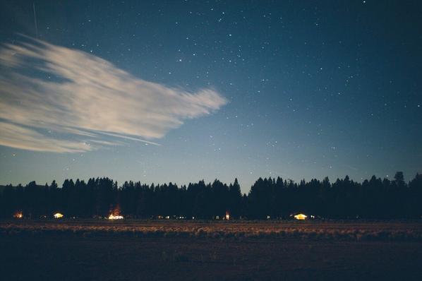 weirdgay's tweet photo. не выходи из комнаты.
не смей, прошу, не надо. http://t.co/SZDSdPh9dC