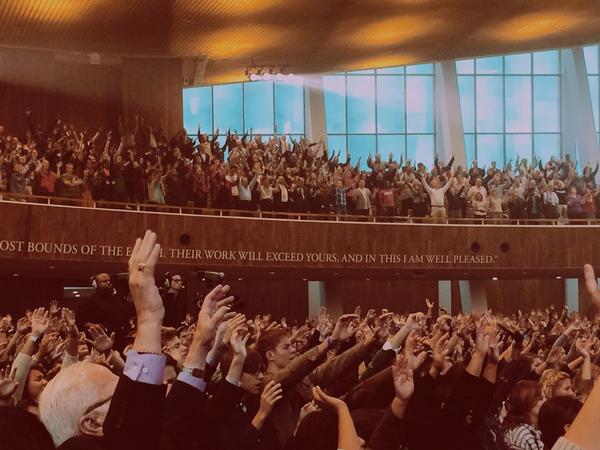 OralRobertsU's tweet photo. Holy Spirit, let your fire fall in this place today, right now! #ORUChapel #ORUFallRevival http://t.co/8IdGDn1Oa7