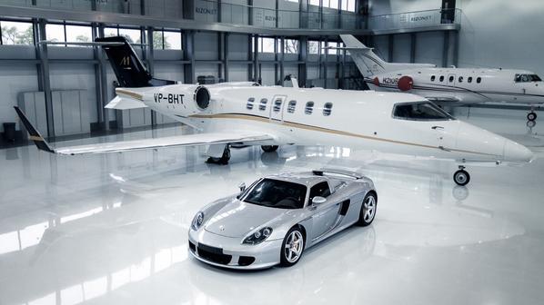 sammooresphoto's tweet photo. #tbt Never edited this photo for some reason #porsche #rizonjet #carreragt http://t.co/oOCBgugb3M