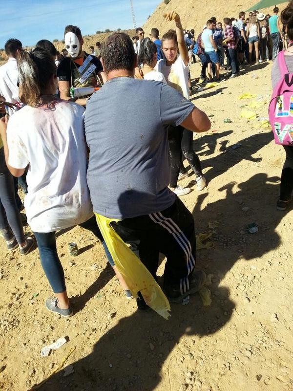 Pepeyalgoms's tweet photo. #novatadas2014 un puto desfase http://t.co/VkkHZxvAct