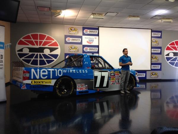 ballerstatus's tweet photo. Quick pep talk from @gerspeed1 in front of his @net10_wireless Toyota Tundra. #net10 #net10wireless #redhorseracing http://t.co/P2m5WNzNvy