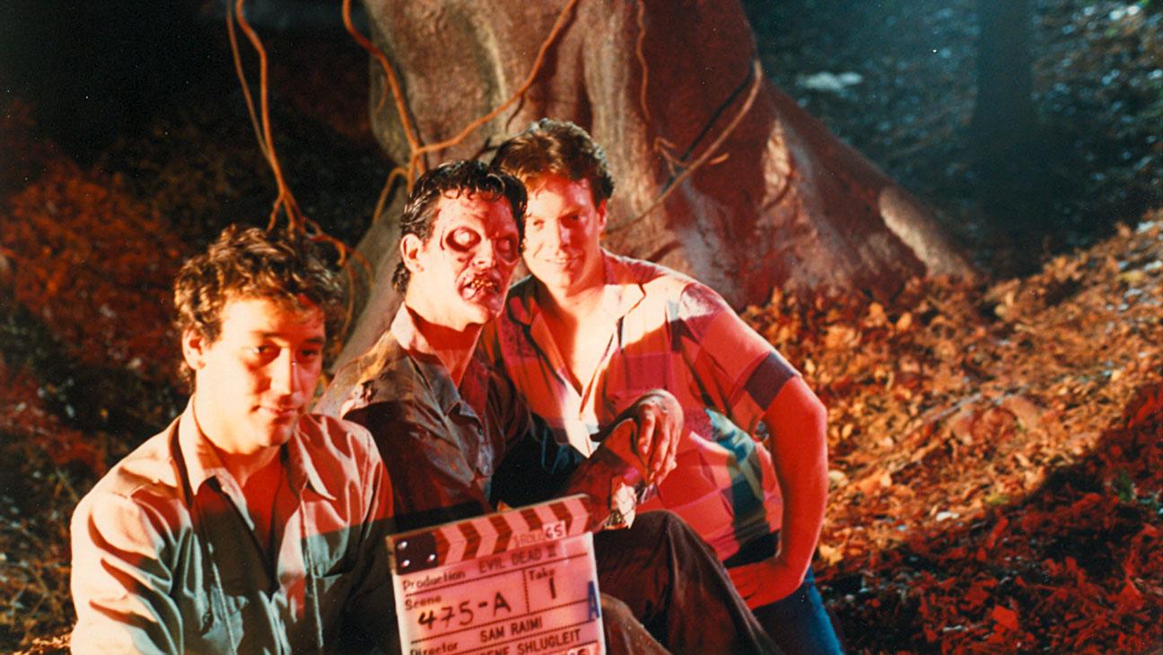   Celebrating Sam Raimis birthday with this rad BTS pic from EVIL DEAD II. 

Happy bday, Sammy!