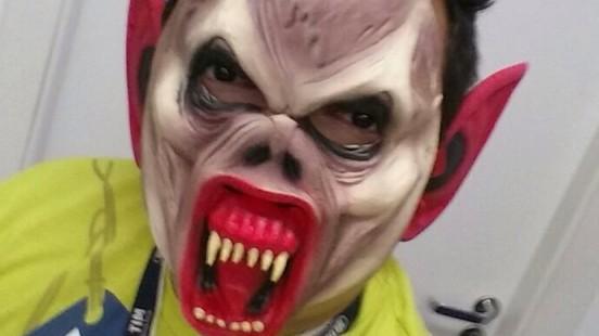 alisonlleite's tweet photo. Halloween Bless. buhh👻🎃👻🎃👻🎃@anderindalecio @gynarc @aguiasretailtco @mmoura_cba @Blessgoiabeiras http://t.co/L4To0bwkxi