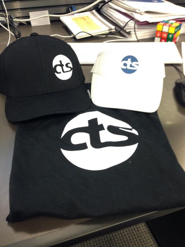 runner_kc's tweet photo. “@afvarner: Thanks @jasonkoop @trainright for the sweet gear! #carmichaeltrainingsystems #trainright http://t.co/b67NrwZGoU” Stylin!