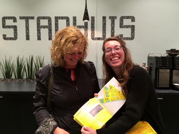 NwWstXprss's tweet image. Mooi gidsje en gezellige middag @nwopen :) "@NieuwWest: Mooi boekje gelanceerd met de schatten van Nieuw-West Open! http://t.co/ya0ONILUq3"