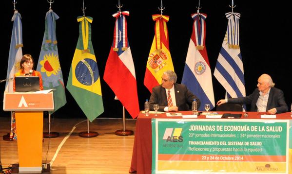 EconomiaPBA's tweet photo. .@sbatakis: "La inversión en #Salud se focaliza en los sectores más vulnerables" http://t.co/Z6FGEeU7sn cc. @ACollia http://t.co/lFGu1PbyQe