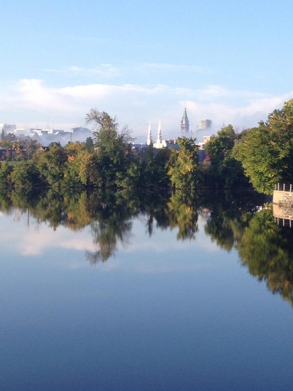 Hartamophone's tweet image. Daily bipedal commute in #MyOttawa. Yes indeed, I love this town.
 #sixonethree