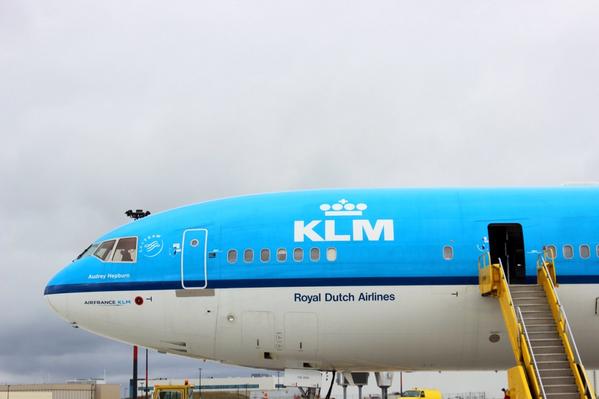 SPOTTINGYYZ's tweet photo. @KLM - check this out http://t.co/4eDYSojJjC