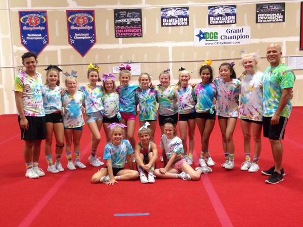 IASPASSIONy4's tweet photo. We love tye dye! 💋❤️ http://t.co/bW1v7dMiC1