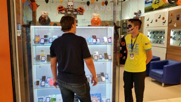 telecelpatio's tweet photo. @PaulaTimdf estamos vendendo muito... Vamos detonar no Controle Day! #TCO http://t.co/H6xUhfE9Z8