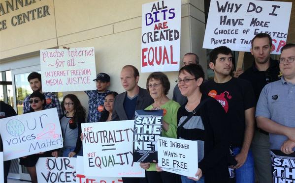 PopResistance's tweet photo. Audience solidly supported #RealNetNeutrality at @FCC meeting - thanks to @freePress http://t.co/EjbS8TLRnw http://t.co/RprawZ6RBT