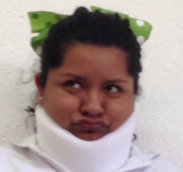 drak0011's tweet image. Como cuando ves a tu crush hablando con otra persona y tu así de... 
#relateble