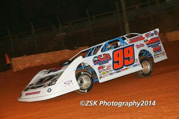 Cherokee_DirtSC's tweet photo. Boom Briggs debuting his new @LonghornChassis http://t.co/wYymZNpiSb
