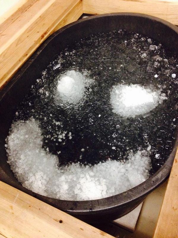 CVSportsMed's tweet photo. @CVHSYotes @DLT_CVHS...training room slush bath...#disneyland #inabucket #happiestplaceonearth...going that xtra mile http://t.co/BSLarMuzfG