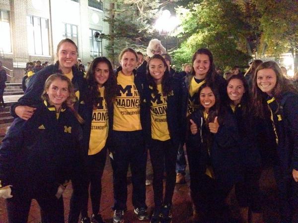 Enjoying <a href="/MaizeNightMad/">Maize Night Madness</a> #StandByBlue #GoBlue