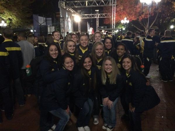 Happy to make an appearance at <a href="/MaizeNightMad/">Maize Night Madness</a> tonight on the Diag. #MNM #StandByBlue