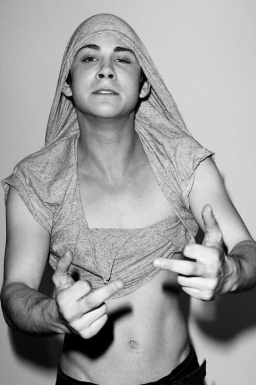 InfernalDecay's tweet image. “@DeathWinters: #ColeWinters http://t.co/OOGfXUwpaO” My best friend is an imbecile.