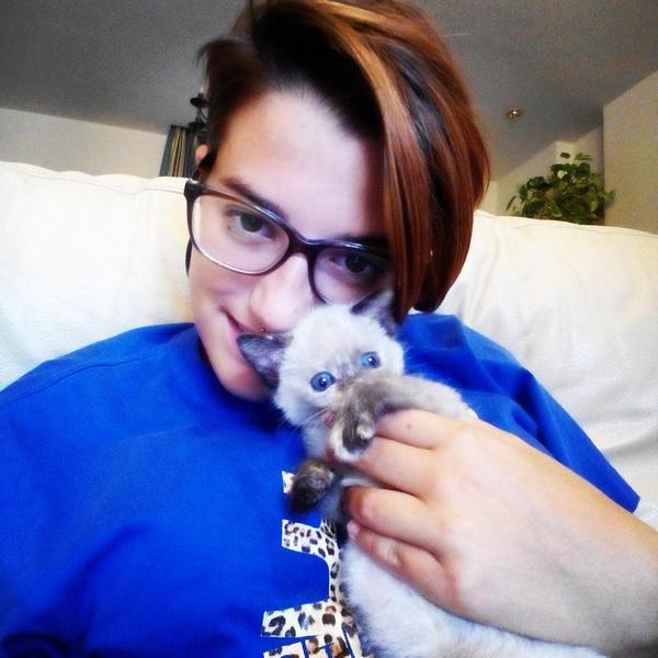 Anabelm19's tweet photo. Con el guapo y con mi bebita de ojos azules http://t.co/DsdticcOSc