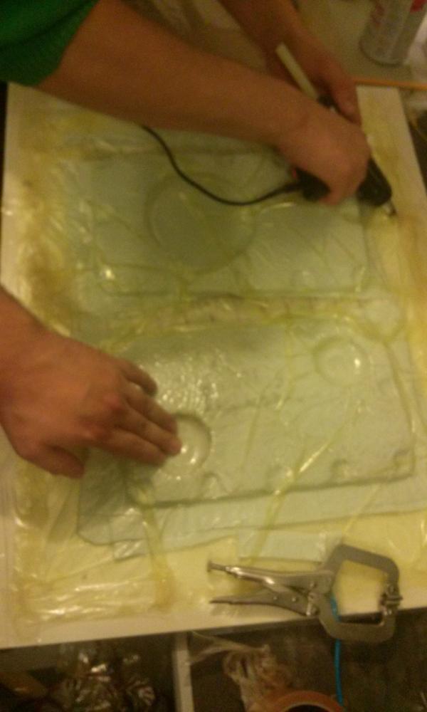 hal9kdk's tweet photo. Vacuum forming parts for the autonomous sailboat http://t.co/FNS1xLjRDr