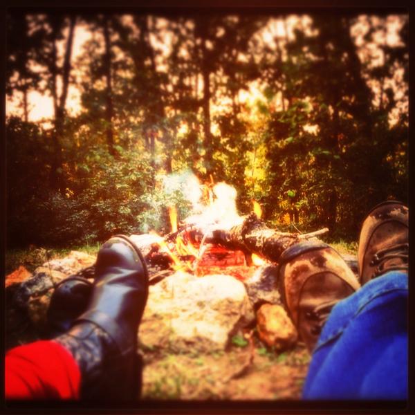 lopezmelisa1's tweet photo. How we do #wednesday #single #mom #life #hwdw http://t.co/lnHLwFzgFK