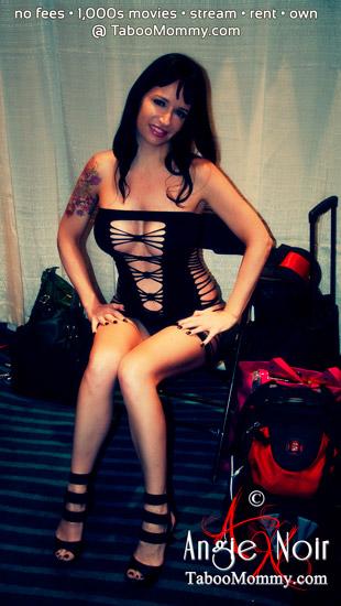 It is true! I have gone out w fans! I keep getting asked. Presents + Wining &amp; fine Dining me. Girls like<a href="/tag/cougar"class="tags"><span>#cougar</span></a><a href="/tag/bigboobs"class="tags"><span>#bigboobs</span></a><a href="/tag/taboo"class="tags"><span>#taboo</span></a><a href="/tag/bigcock"class="tags"><span>#bigcock</span></a><a href="/tag/cuminmouth"class="tags"><span>#cuminmouth</span></a>