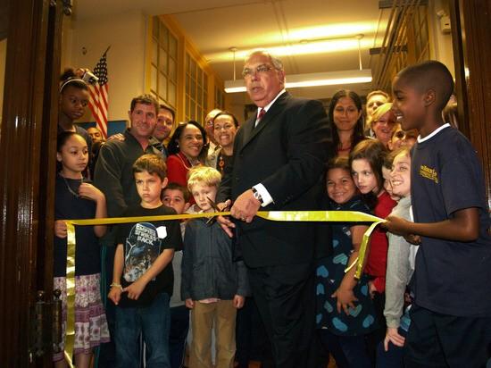 RClapISParents's tweet photo. Thoughts to you and your family @mayortommenino http://t.co/9NpljrC5Sr