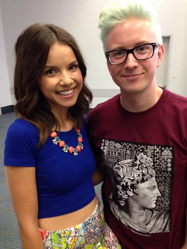 tyleroakley's tweet image. So proud of @heyingridnilsen - she's a judge on the new @lifetimetv show #PRThreads, premiering tonight at 10:30pm!