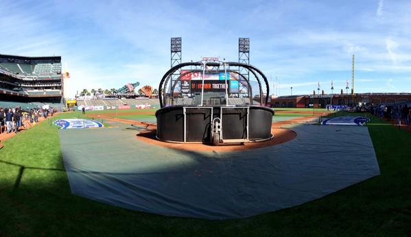Royals's tweet image. The #Royals have arrived in San Francisco! #TakeTheCrown
