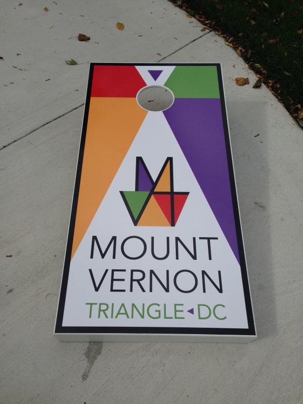 MVTCID's tweet photo. newest way to meet your neighbors #cornhold #fallfunday @460NYAve @dccityvista @ANC6E http://t.co/WBmYsjQyFs