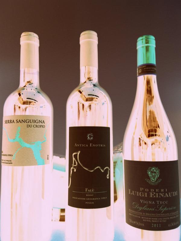 cellardoorpdx17's tweet image. #FridaySips 3:30-6:30pm -2011 Einaudi Dogliani &quot;Vigne Tecc&quot; 2012 Du Cropio Calabria Rosso &quot;Serra Sanguigna&quot; &amp;amp; more!