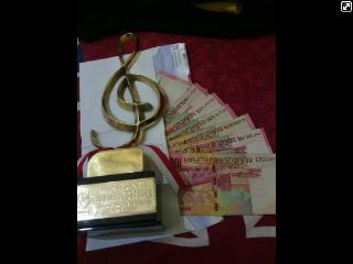 _Idiot_inside_'s tweet photo. "No Music No Money" @ramliNRH http://t.co/eY6fSEbUsk