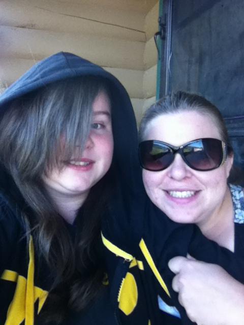 sage_stiltner's tweet photo. Me and my aunt have fun everyday!!! She's always here for me!! http://t.co/J5bi7bNVXX