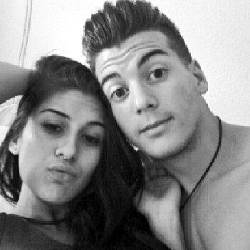 Jonisilva18's tweet photo. Deseando que pasen las horas para estar contigo bebe!! ^^ te amoo mucho mi vidaaa :) @MirellaaLeon http://t.co/KIiaKWtmOw