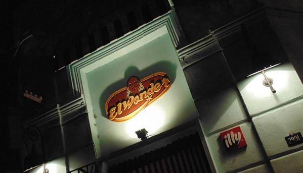 RestoBaresOK's tweet photo. #Ahora #VeredaDeVerano en @ELWONDERbar #Drinks #HappyHour y ciclos #NoDJ http://t.co/9FqA8l1s6T http://t.co/eZvSVYwGuQ