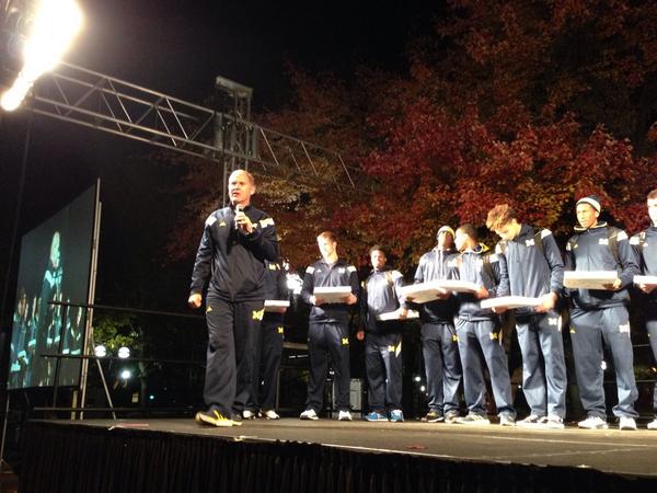 umichbball's tweet photo. .@MaizeNightMad was a blast! #GoBlue #StandByBlue http://t.co/cWjVR6a7b8