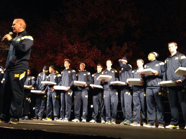 umichbball's tweet photo. .@MaizeNightMad was a blast! #GoBlue #StandByBlue http://t.co/cWjVR6a7b8