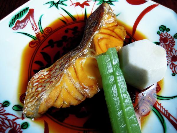 ট ইট র 千歳船橋 Noji 煮魚って 料理本によって作り方が違う 何で ま 多少は魚の種類で工程は変わるけど そもそも煮魚は簡単な魚料理 の一つ ってことで来年 料理教室で教えます 日本料理 和食 世田谷区 千歳船橋 料理教室 Http T Co D5vwgv8vdj