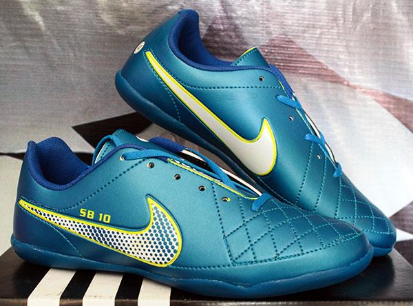 93SportStore's tweet photo. Sepatu futsal Nike Tiempo SB10 biru, harga 150ribu size 39-43. ORDER ? Pin1 : 7DD7B03C Pin2 : 2AF82DE4 http://t.co/8H1JJzRq5r