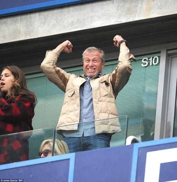 Good Morning and Happy Birthday Our Big Bos Papa Roman Abramovich who turn 48th. kado nya ntr minggu ya pa :D 