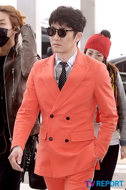 B0rVrLUIEAISBwX.jpg:large